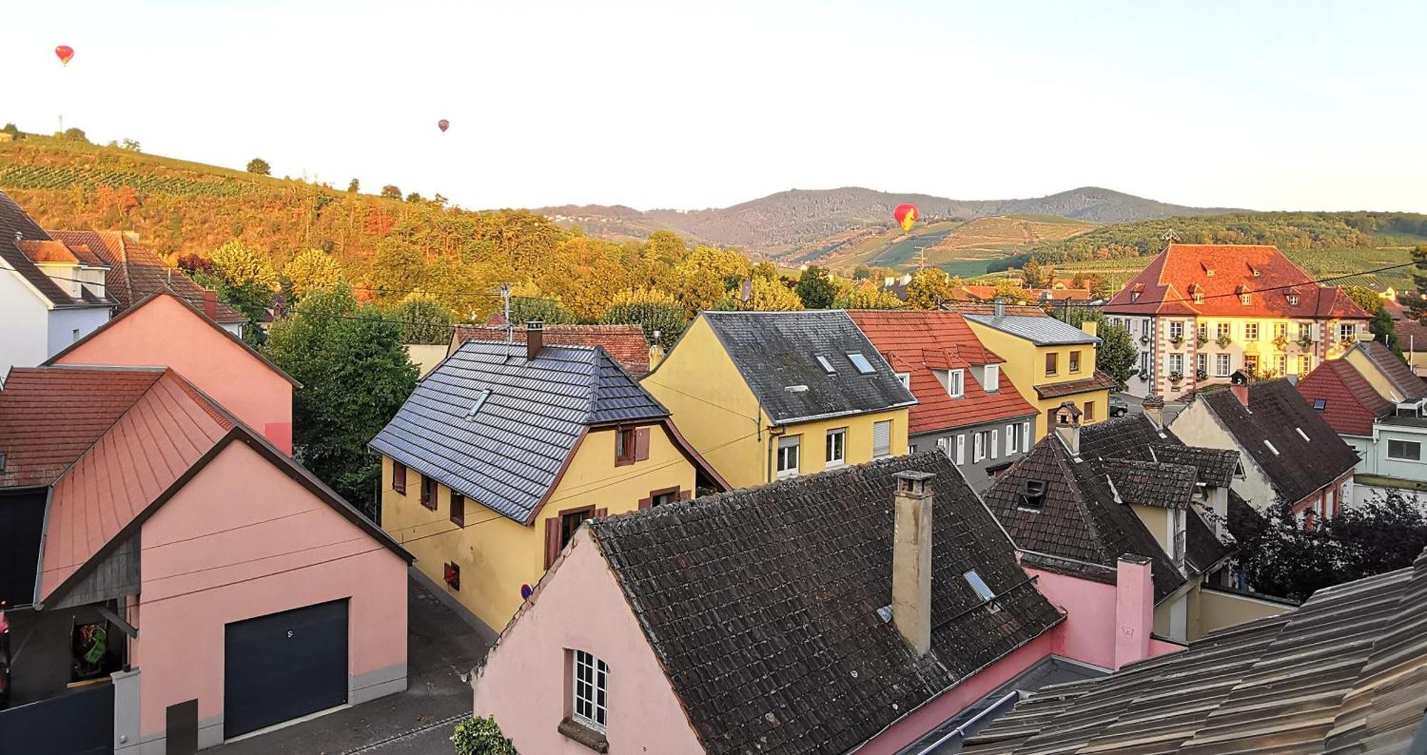 Entre Ville Et Vignes - Gite Classe 3 Etoiles Ingersheim Kültér fotó